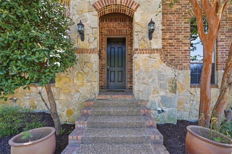 2310 Queen Morgan Lane, Lewisville TX 75056 - Photo 2
