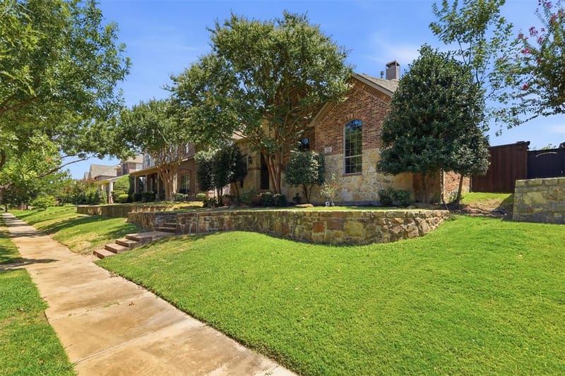 2310 Queen Morgan Lane, Lewisville TX 75056 - Photo 3