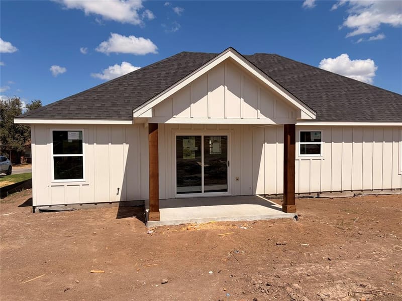 1305 Walters Drive, Granbury TX 76048 - Photo 2