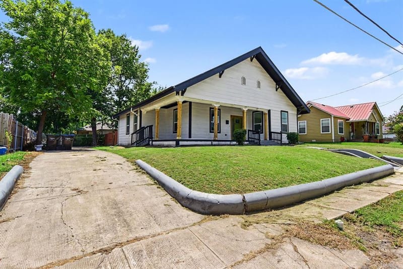 2611 Bourland Street, Greenville TX 75401 - Photo 3