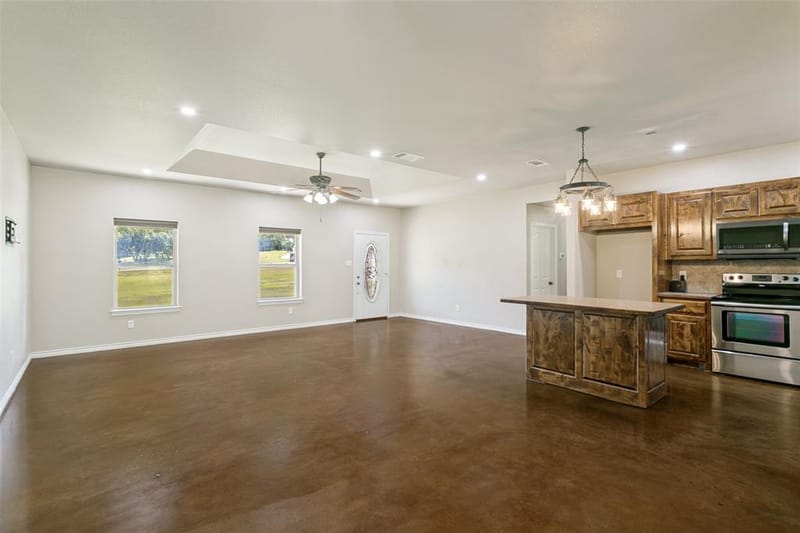 173 Miramar Circle, Weatherford TX 76085 - Photo 6