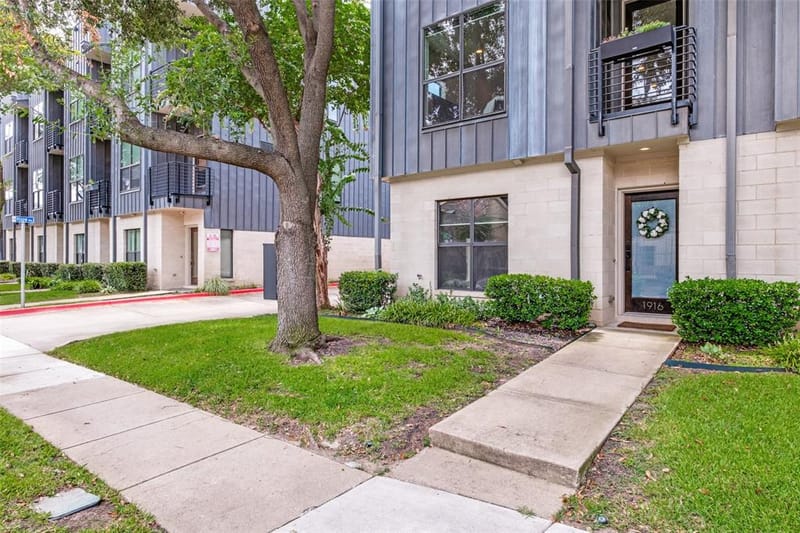 1916 Hope Way, Dallas TX 75206 - Photo 2