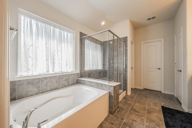 1908 Brahorn Lane, Fort Worth TX 76131 - Photo 23
