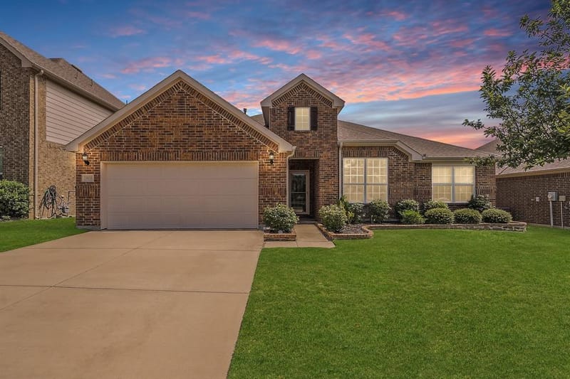 1908 Brahorn Lane, Fort Worth TX 76131