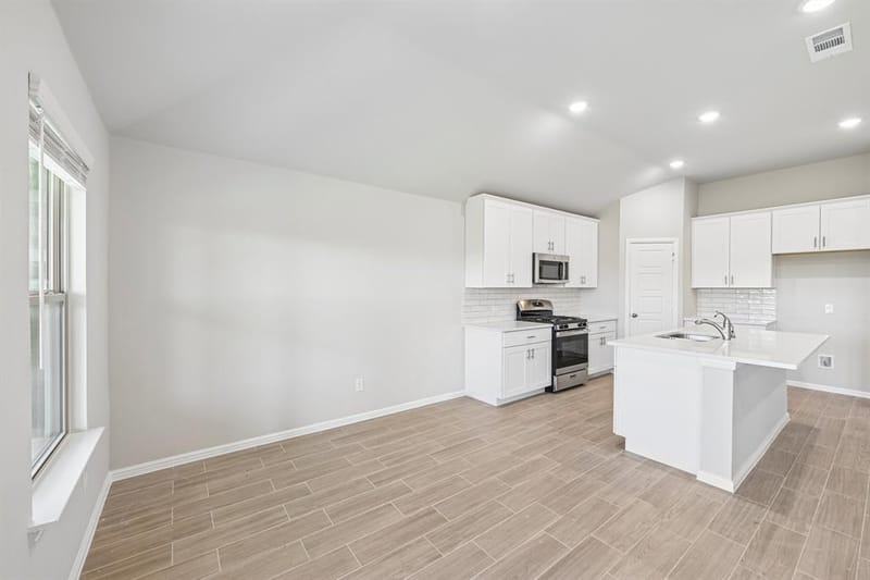 7600 Sapwood Drive, Fort Worth TX 76131 - Photo 9