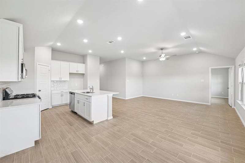 7600 Sapwood Drive, Fort Worth TX 76131 - Photo 10