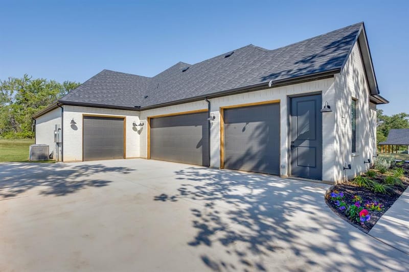 173 Oak Grove Way, Springtown TX 76082 - Photo 34