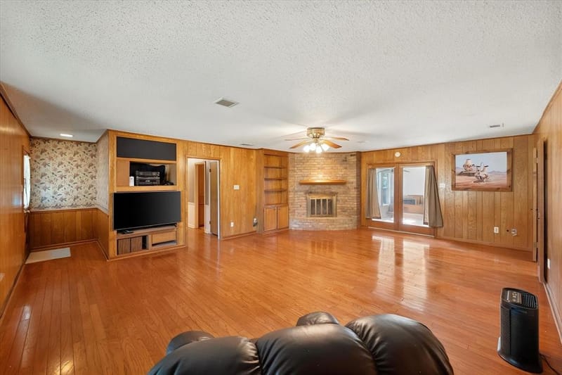 313 Wesley, Corsicana TX 75110 - Photo 9