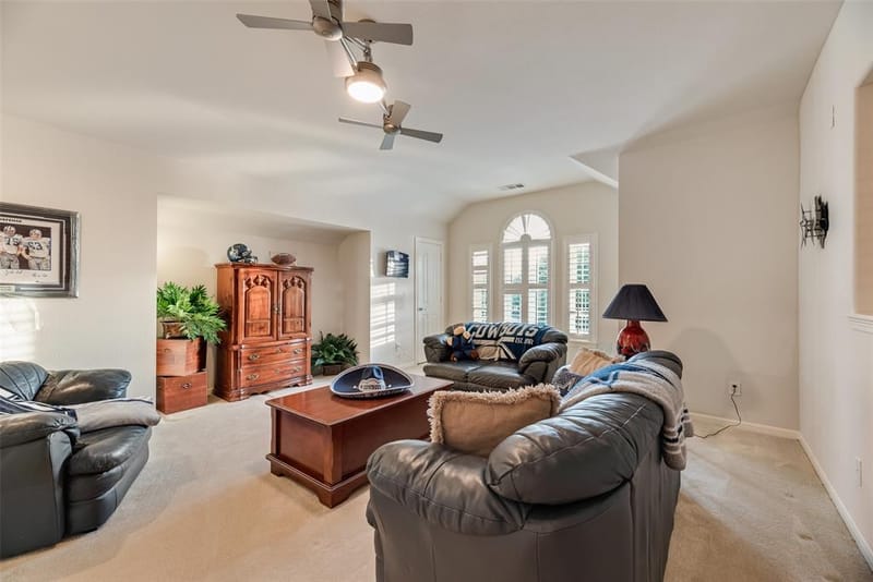 1660 Meadows Avenue, Lantana TX 76226 - Photo 27