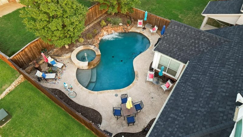 1660 Meadows Avenue, Lantana TX 76226 - Photo 3