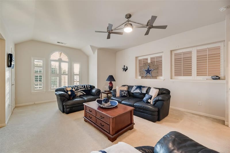 1660 Meadows Avenue, Lantana TX 76226 - Photo 28