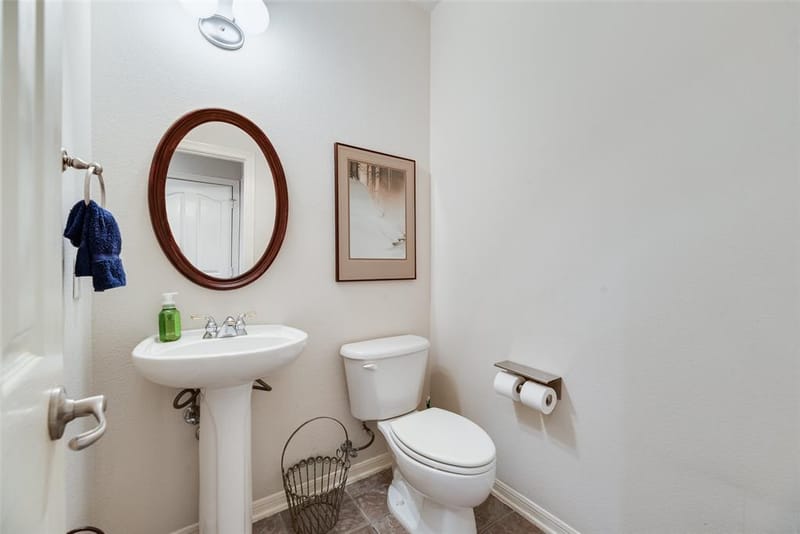 1660 Meadows Avenue, Lantana TX 76226 - Photo 21