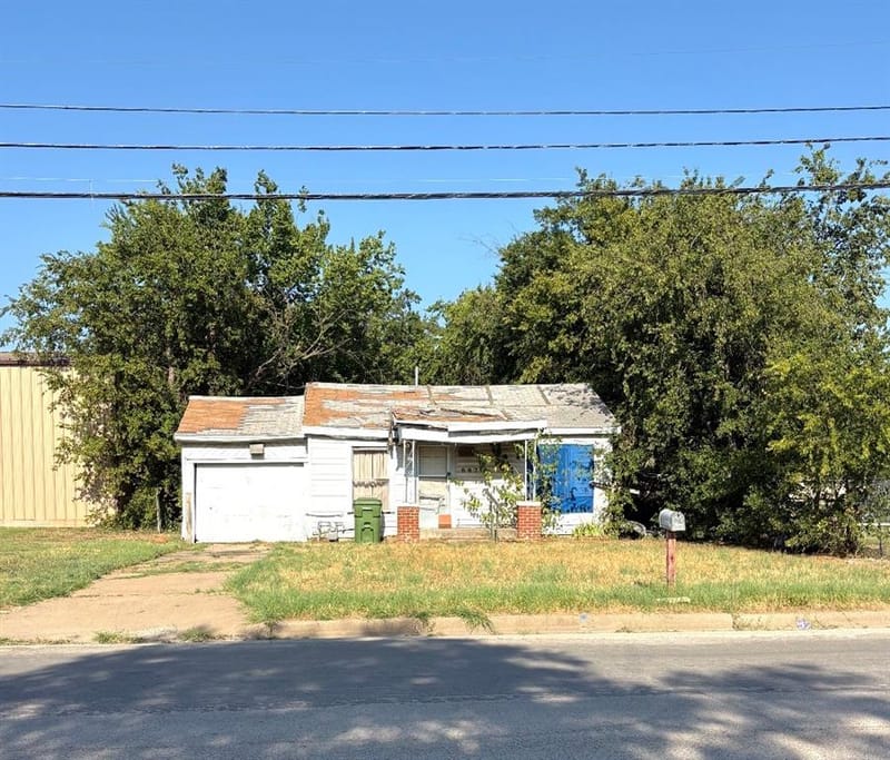 807 SE 6th Avenue, Mineral Wells TX 76067