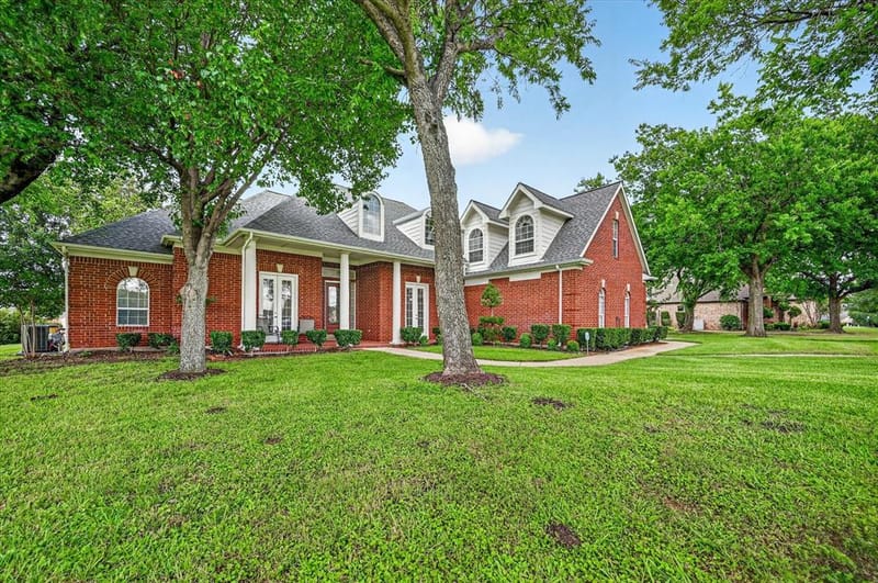 4409 Argyle Lane, Denton TX 76226 - Photo 2