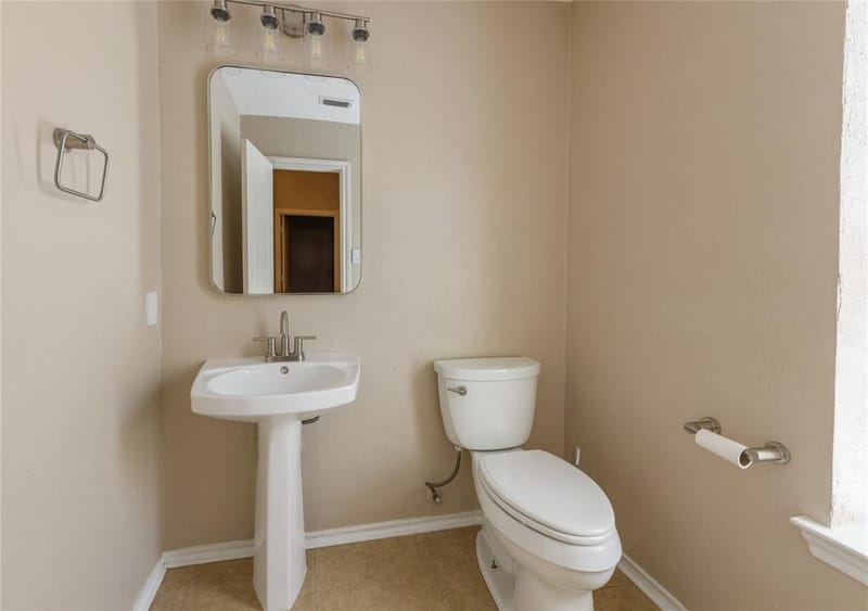1812 Canoe Way, Carrollton TX 75010 - Photo 6
