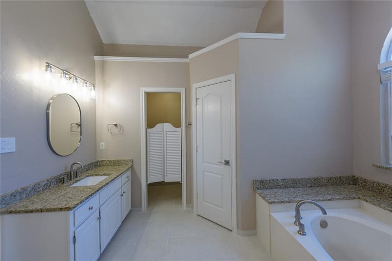 1812 Canoe Way, Carrollton TX 75010 - Photo 34