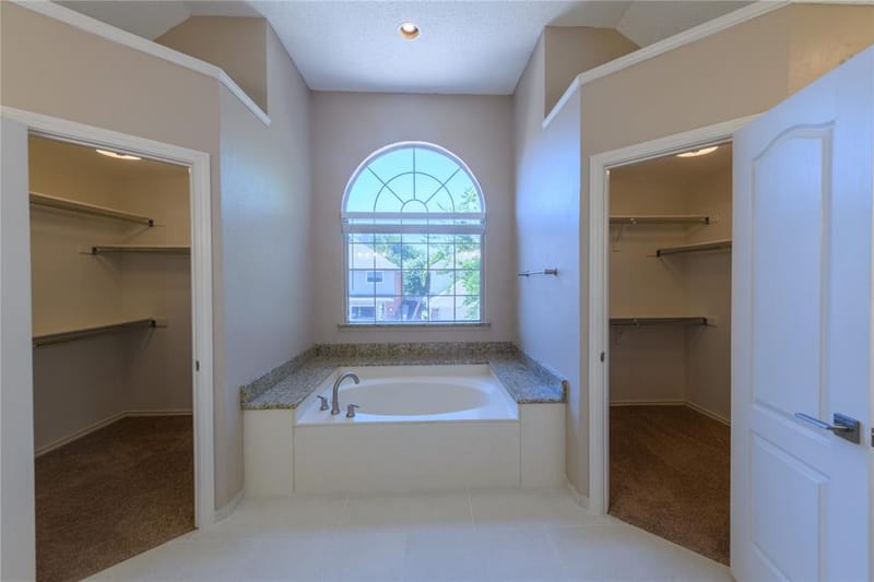 1812 Canoe Way, Carrollton TX 75010 - Photo 31