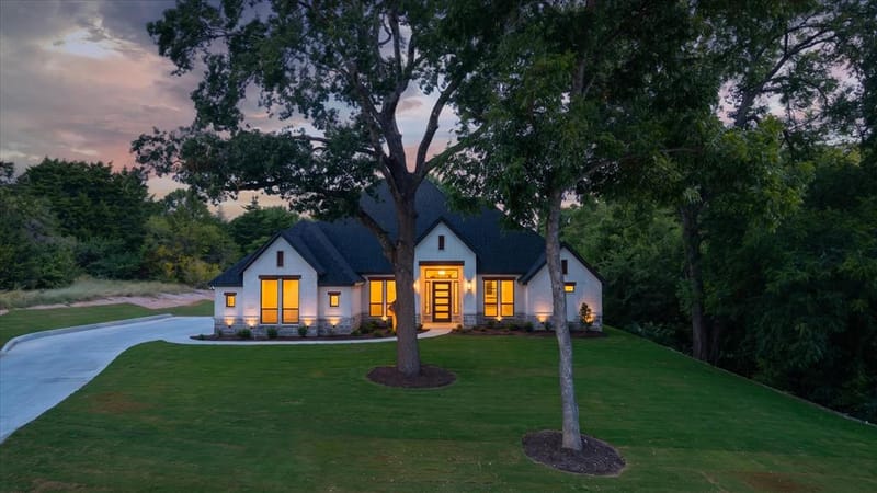 7631 Woodstream Road, Midlothian TX 76065