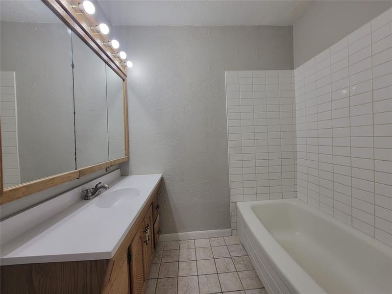 829 E Mustang Street, Crowley TX 76036 - Photo 17