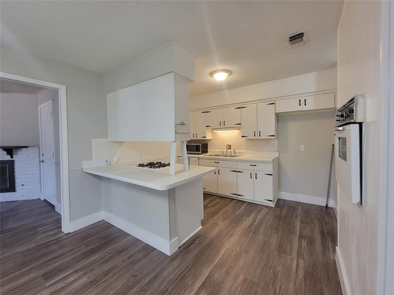 829 E Mustang Street, Crowley TX 76036 - Photo 4