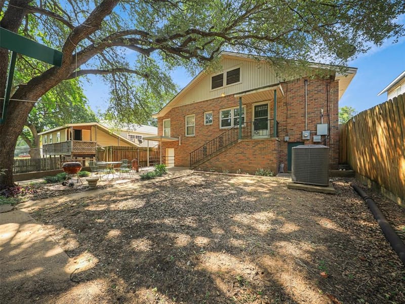 1119 W Walker Street, Denison TX 75020 - Photo 28