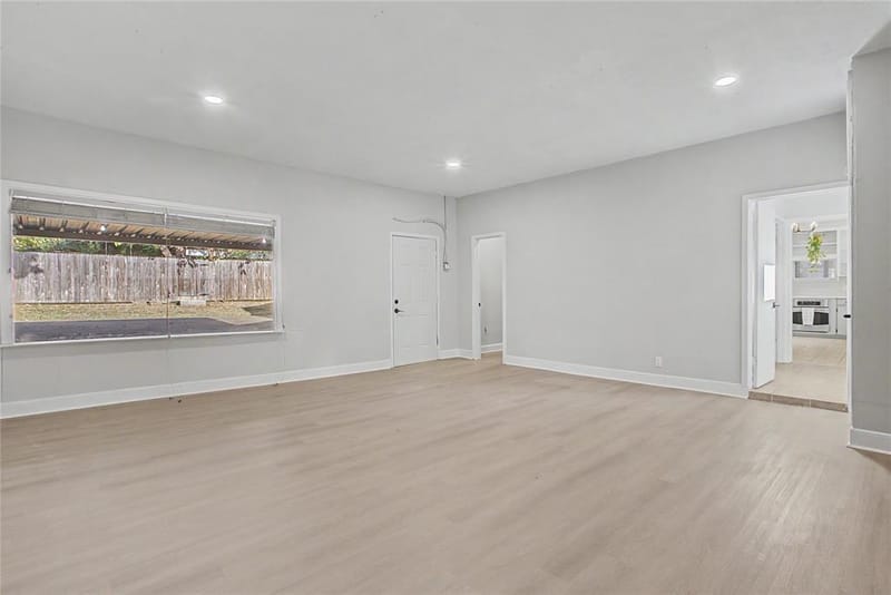 7232 Monterrey Drive, Fort Worth TX 76112 - Photo 29