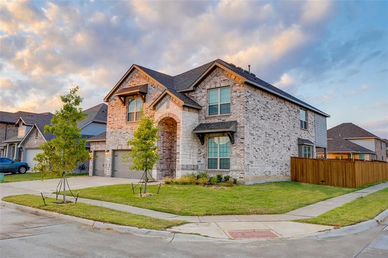 1521 Bison Trail, Aubrey TX 76227