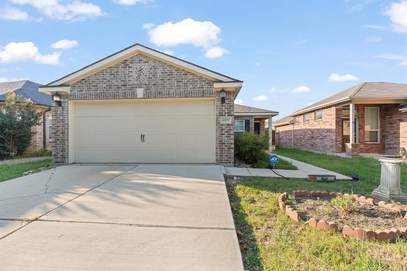 4801 Cedar Springs Drive, Fort Worth TX 76179 - Photo 2