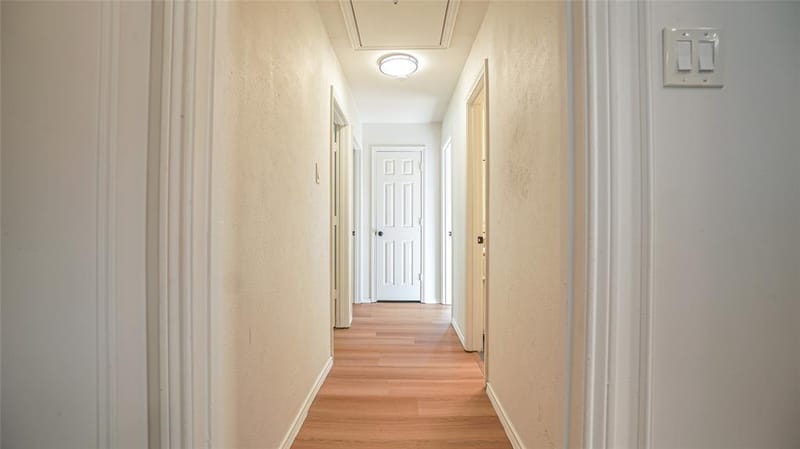 1917 Middle Glen Drive, Carrollton TX 75007 - Photo 23