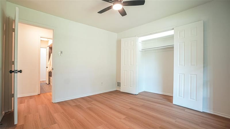 1917 Middle Glen Drive, Carrollton TX 75007 - Photo 25