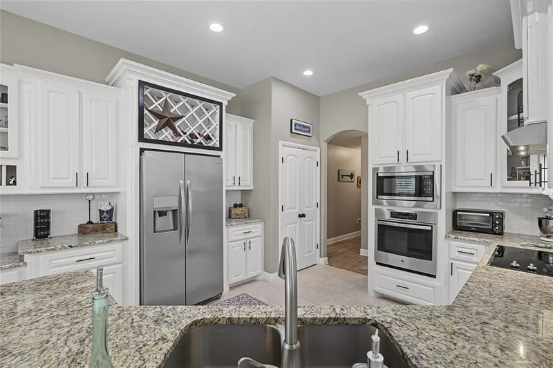 2821 Willow Ridge Circle, Granbury TX 76049 - Photo 13