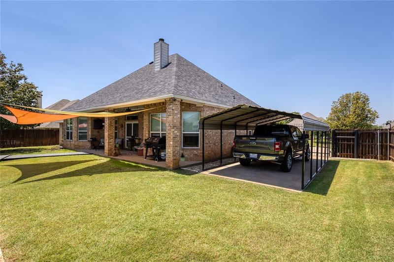 2821 Willow Ridge Circle, Granbury TX 76049 - Photo 3