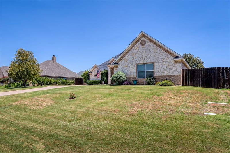 2821 Willow Ridge Circle, Granbury TX 76049 - Photo 32