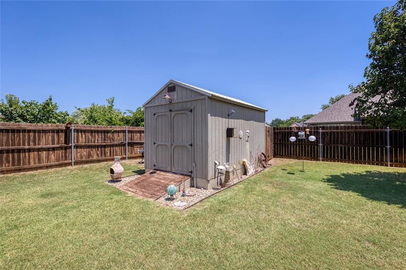 2821 Willow Ridge Circle, Granbury TX 76049 - Photo 5