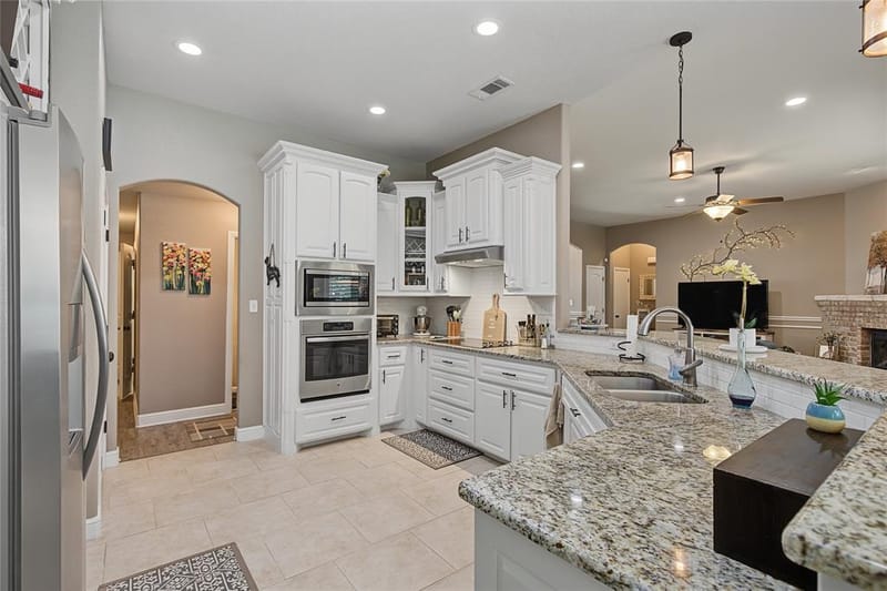 2821 Willow Ridge Circle, Granbury TX 76049 - Photo 14