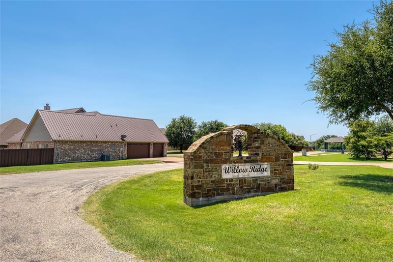 2821 Willow Ridge Circle, Granbury TX 76049 - Photo 39