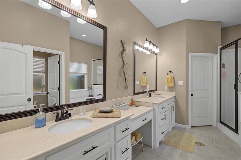 2821 Willow Ridge Circle, Granbury TX 76049 - Photo 21