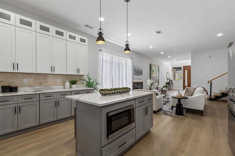 812 Premier Parkway, Grand Prairie TX 75051 - Photo 9