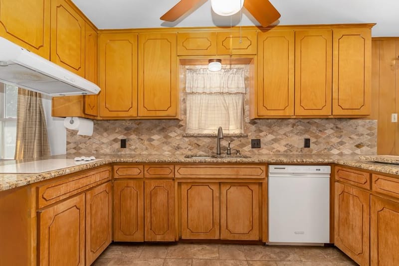 401 S Beverly Street, Crowley TX 76036 - Photo 17
