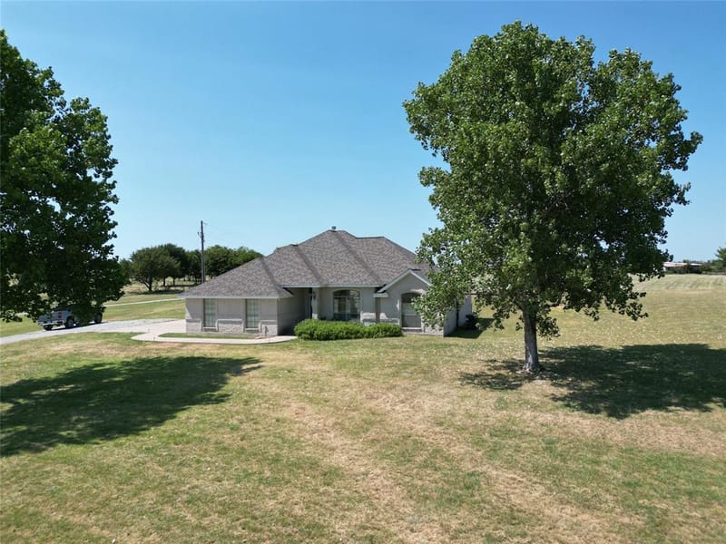 340 Red Baron Drive, Rhome TX 76078 - Photo 16
