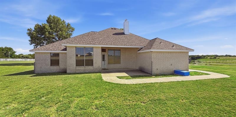 340 Red Baron Drive, Rhome TX 76078 - Photo 14