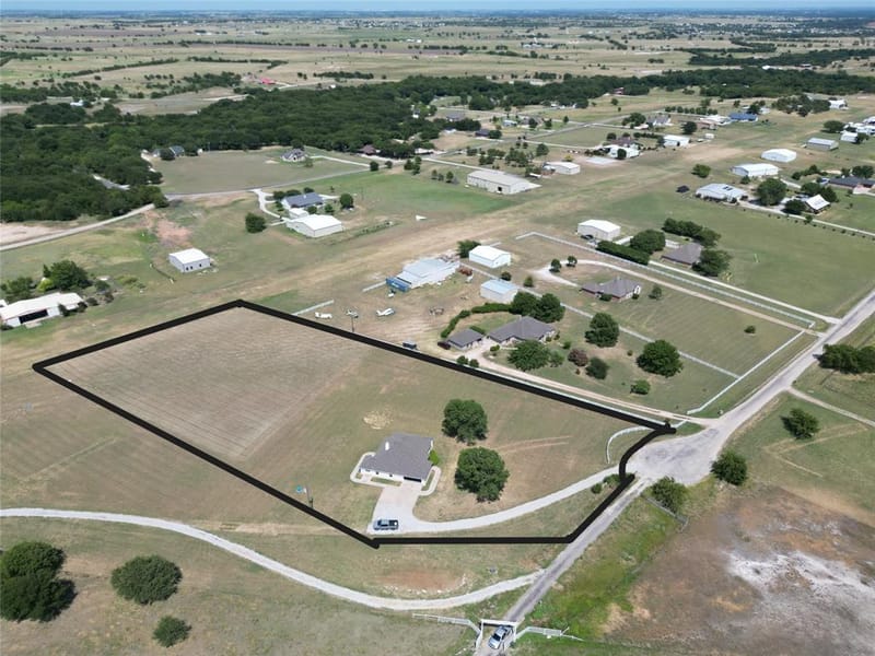 340 Red Baron Drive, Rhome TX 76078 - Photo 18