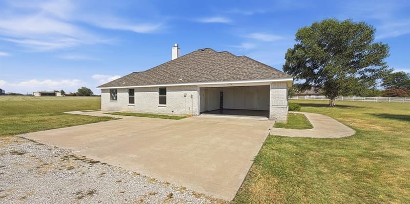 340 Red Baron Drive, Rhome TX 76078 - Photo 11