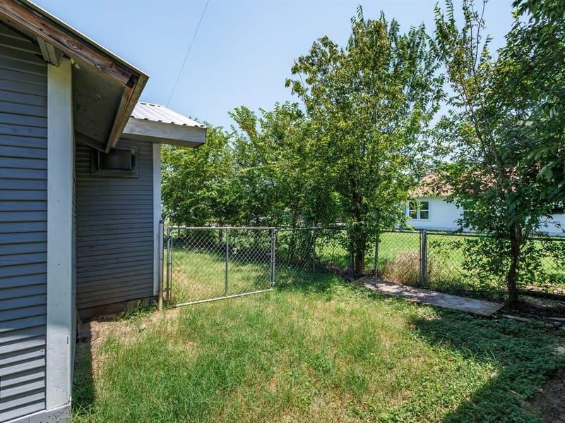 1805 7th Street, Brownwood TX 76801 - Photo 24