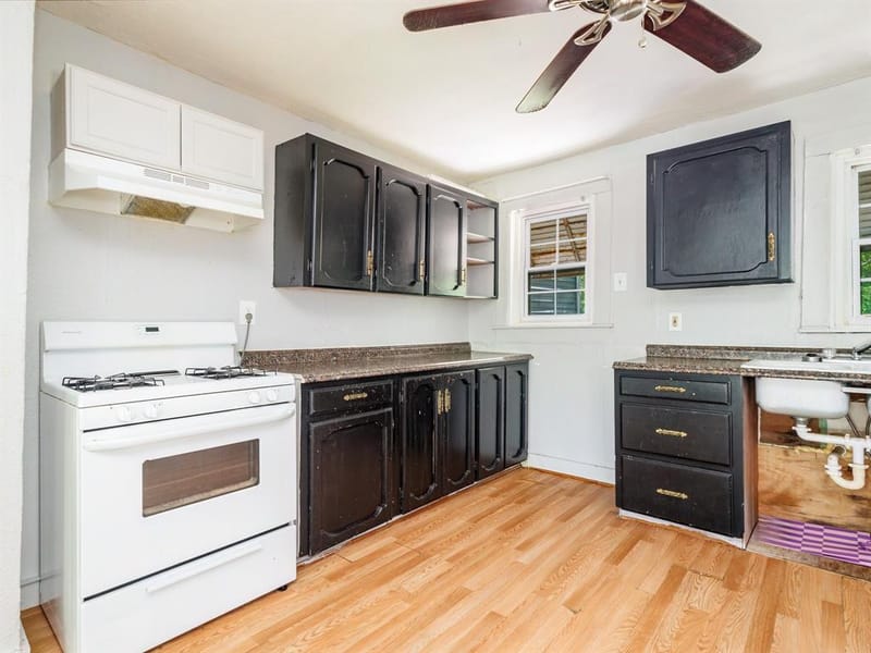 1805 7th Street, Brownwood TX 76801 - Photo 8