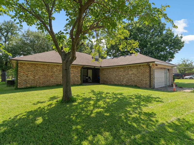 3100 Shadywood Court, Mesquite TX 75150 - Photo 2
