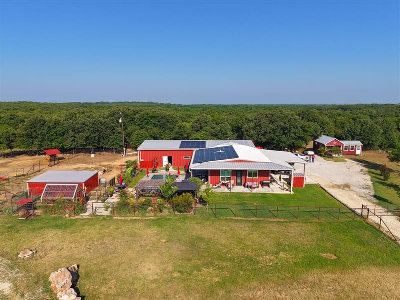 473 May Road, Nocona TX 76255