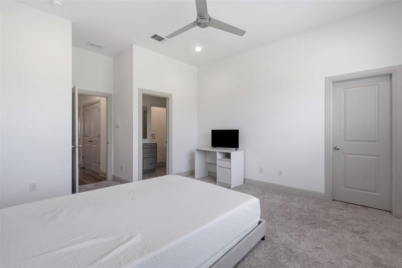 3128 Wayside Avenue, Fort Worth TX 76110 - Photo 13