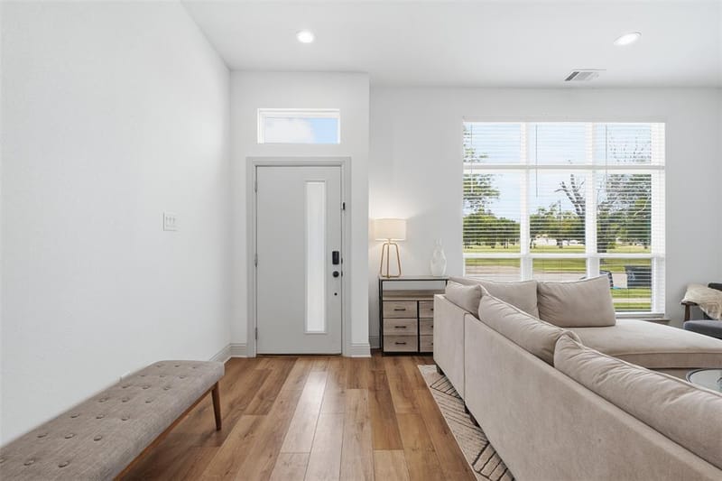 3128 Wayside Avenue, Fort Worth TX 76110