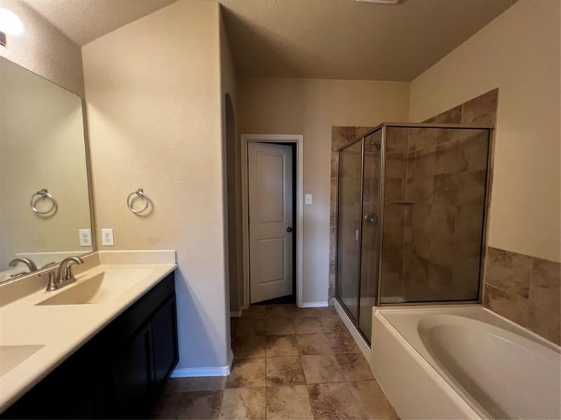 11908 Clearpoint Court, Frisco TX 75036 - Photo 9